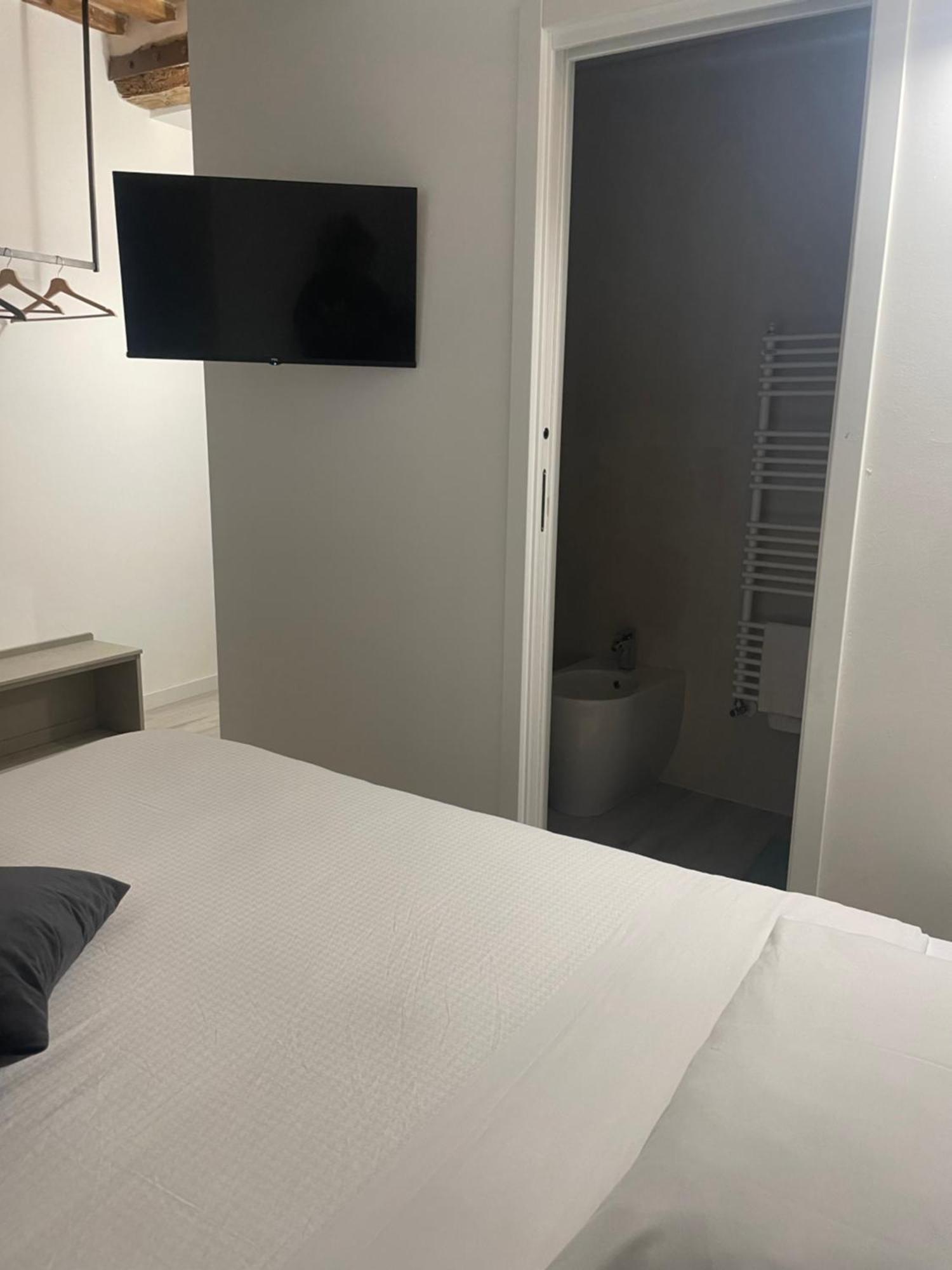 L'Inferno Di Dante Bed & Breakfast Filey Ngoại thất bức ảnh