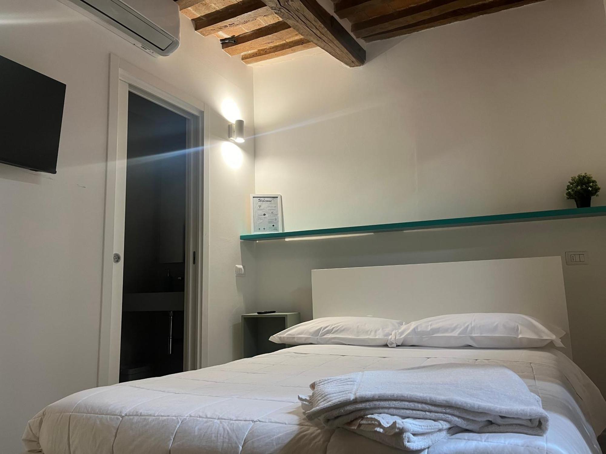 L'Inferno Di Dante Bed & Breakfast Filey Phòng bức ảnh